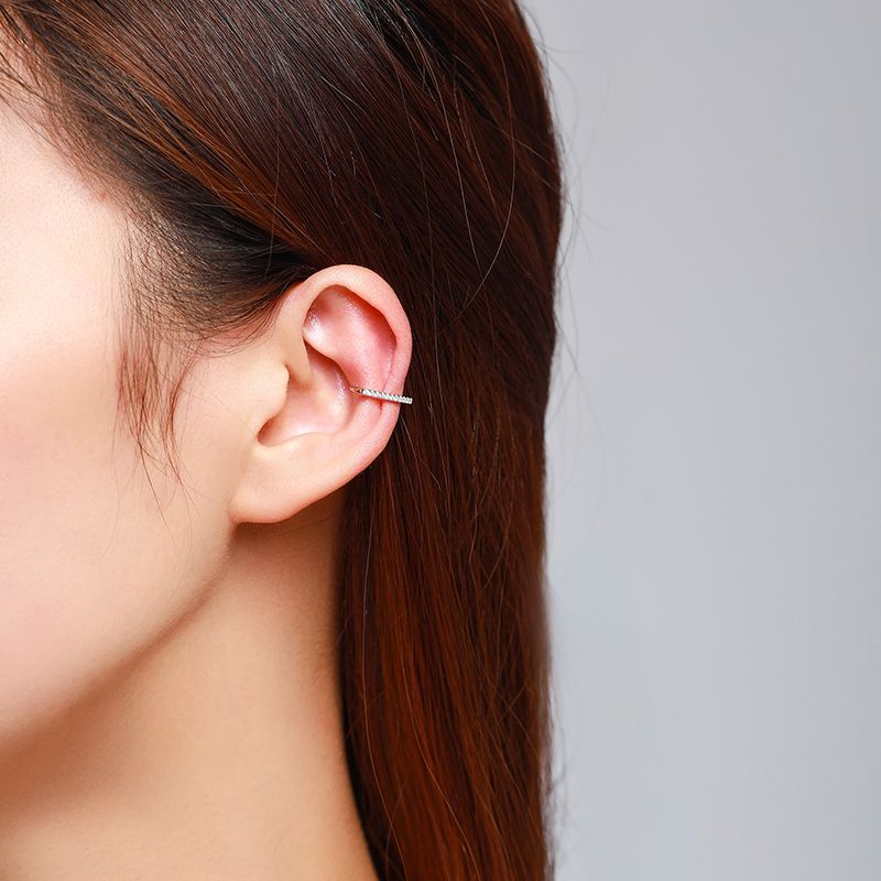 Minimalist Sparkling Ear Clip